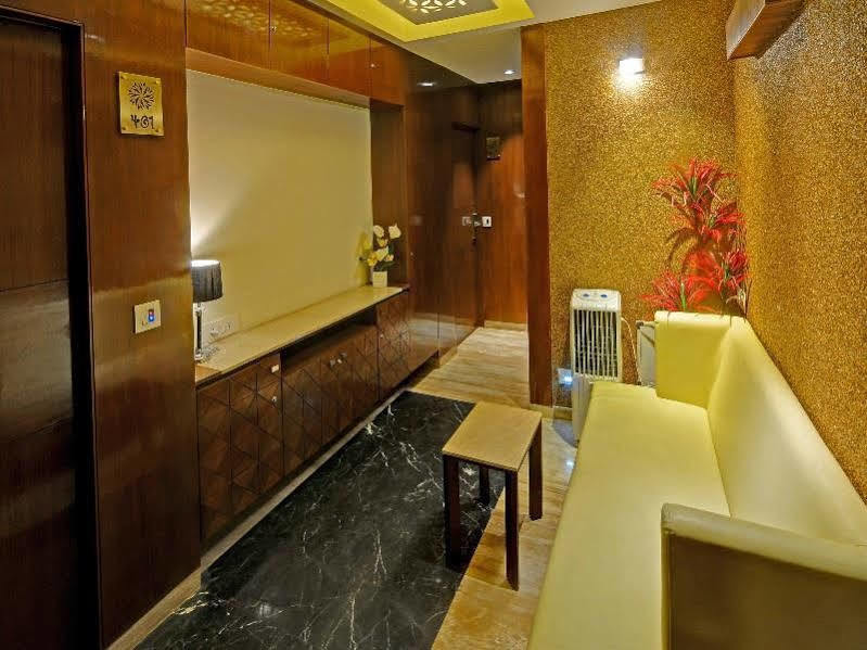 Fabhotel Kyra - Near Airport Road อาเมดาบัด ภายนอก รูปภาพ