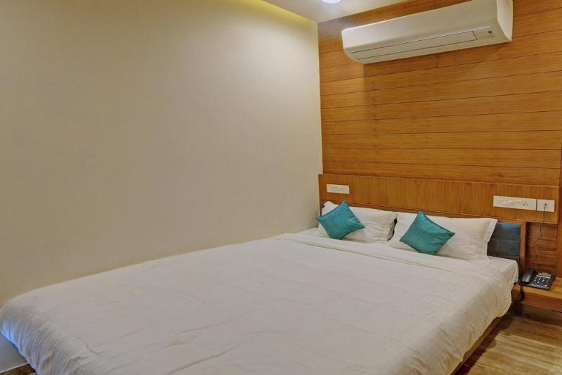 Fabhotel Kyra - Near Airport Road อาเมดาบัด ภายนอก รูปภาพ